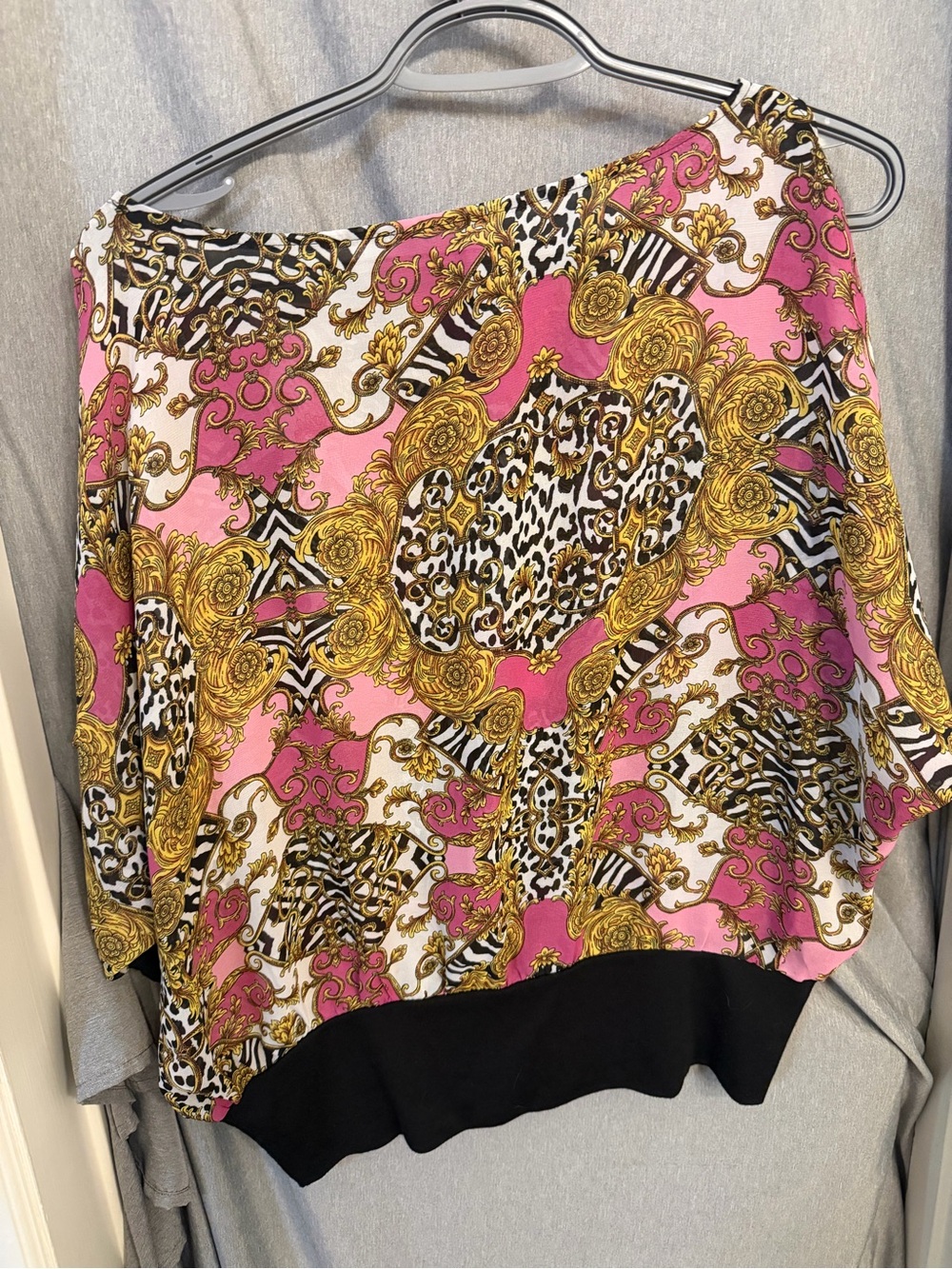 Beautiful Pattern Y2K Top - Picture 4 of 4